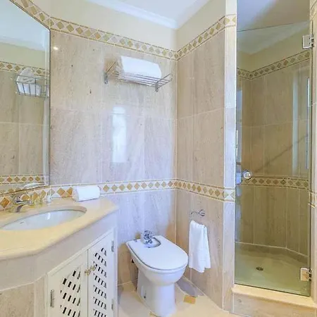 Sleeps 4 With Pool Air Con And Wifi * Quinta do Lago