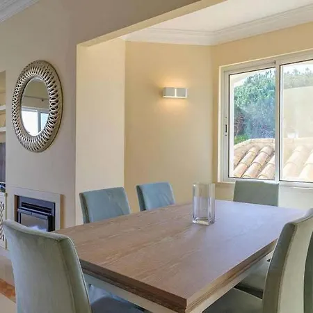 Sleeps 4 With Pool Air Con And Wifi * Quinta do Lago